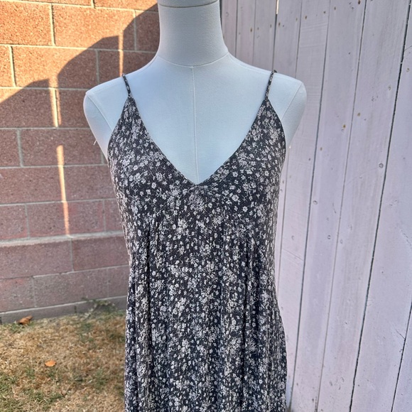Floral Black and White Women's Dress - Picture 2 of 3